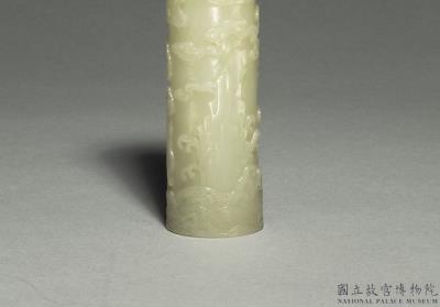 图片[2]-Jade flower holder with cloud and dragon decoration, Qing dynasty, Qianlong reign (1736-1795)-China Archive